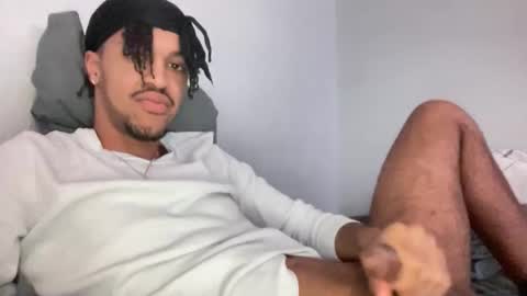 Animeboygirls online show from November 11, 2025, 4:01 am