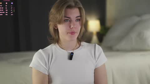 AnishaVivo online show from December 19, 2025, 3:08 pm