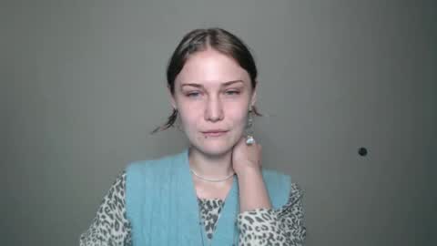 Snapshot of anisiaaa_lovesyou chatting on October 23, 2025, 6:39 pm Anisia online show from October 23, 2025, 6:39 pm