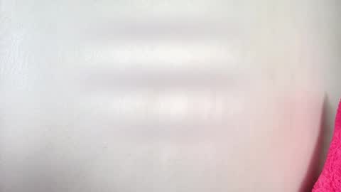 ana independent model online show from October 8, 2025, 6:00 am