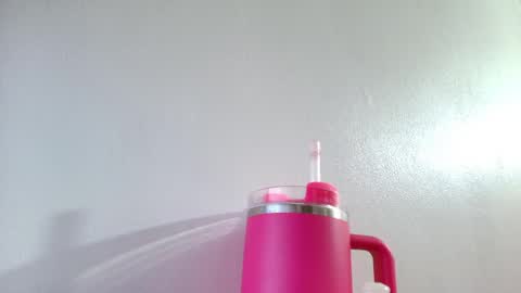 ana independent model online show from April 8, 2026, 6:57 am