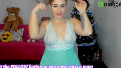 Snapshot of anissyax chatting on December 16, 2025, 4:06 am AnissyaX online show from December 16, 2025, 4:06 am