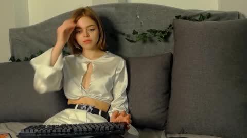 anita__grey online show from December 19, 2024, 8:34 pm
