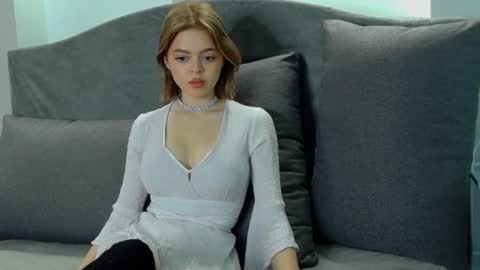 anita__grey online show from December 22, 2024, 6:59 pm