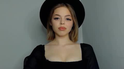 anita__grey online show from January 9, 2025, 6:57 pm