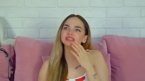 AnitaVenture online show from January 15, 2026, 4:39 am