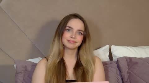 Snapshot of anitaventure chatting on April 18, 2026, 4:44 pm AnitaVenture online show from April 18, 2026, 4:44 pm