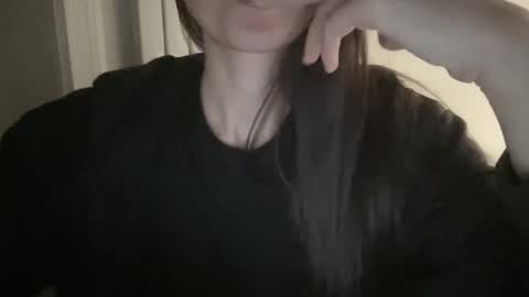 Anje online show from November 18, 2025, 5:28 pm