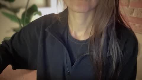 Anje online show from November 20, 2025, 8:08 pm