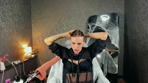 Snapshot of anjella_botton chatting on May 27, 2026, 6:27 pm Angel online show from May 27, 2026, 6:27 pm