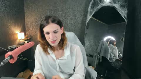 Snapshot of anjella_botton chatting on June 4, 2026, 6:47 pm Angel online show from June 4, 2026, 6:47 pm