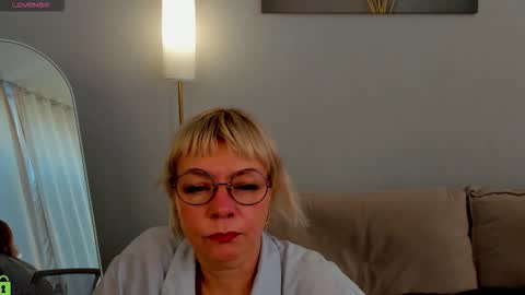 Snapshot of ann_annise chatting on March 28, 2026, 10:04 am ann_annise online show from March 28, 2026, 10:04 am