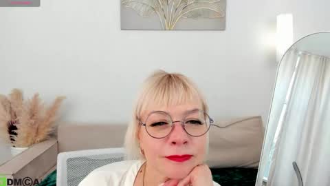 ann_annise online show from May 15, 2026, 11:34 pm