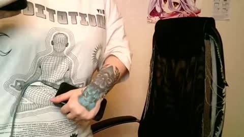 ann_lelala_ online show from February 3, 2025, 10:36 am