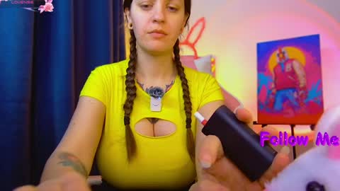 Snapshot of ann_mikele chatting on April 3, 2026, 10:24 am Ann online show from April 3, 2026, 10:24 am