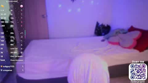 Snapshot of ann_miller444 chatting on February 19, 2025, 9:25 pm Angela independent model online show from February 19, 2025, 9:25 pm