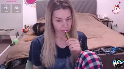 Anadirectgirl online show from February 13, 2026, 6:37 pm