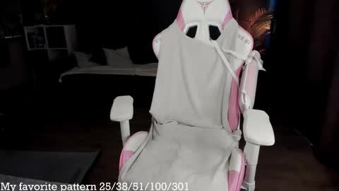 Snapshot of anna_belle3 chatting on March 19, 2026, 3:32 am AnnaThe next stream is tomorrow online show from March 19, 2026, 3:32 am