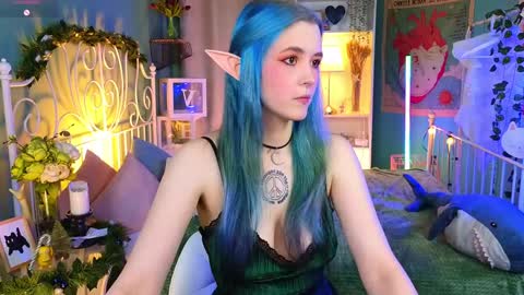 Violett online show from December 10, 2024, 4:27 pm