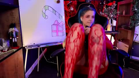 Violett online show from December 25, 2024, 7:13 pm