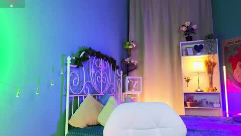 Violett online show from January 9, 2025, 4:28 pm