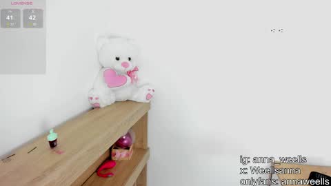 Anna Weells  online show from June 2, 2026, 9:39 pm
