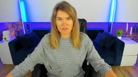 Snapshot of annabel_xxx chatting on September 18, 2025, 6:32 pm Annabel online show from September 18, 2025, 6:32 pm