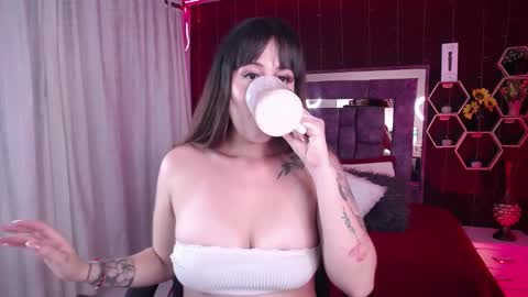 Anna online show from March 4, 2025, 10:49 pm