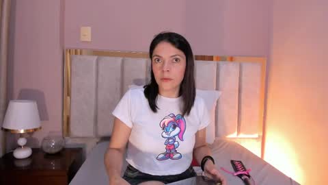 AnnaBrooks online show from June 2, 2026, 1:29 am