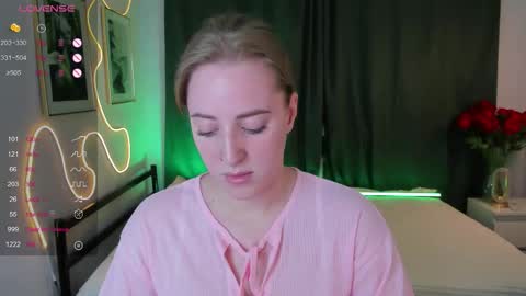 annagrees1 online show from December 3, 2025, 2:15 pm