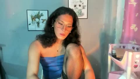 annalala22 online show from April 13, 2026, 1:05 pm