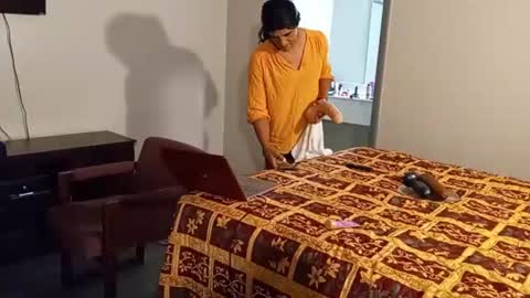 Anna Lee Cross online show from April 17, 2026, 6:27 am