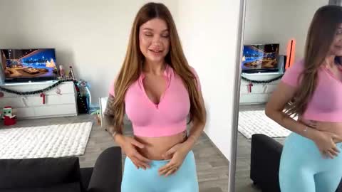 Snapshot of annamia29551 chatting on November 24, 2025, 10:59 am PureEuphoria online show from November 24, 2025, 10:59 am