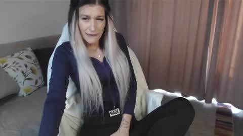 Anna online show from April 24, 2026, 4:48 am