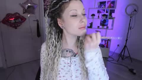 Anna online show from November 3, 2025, 3:30 am