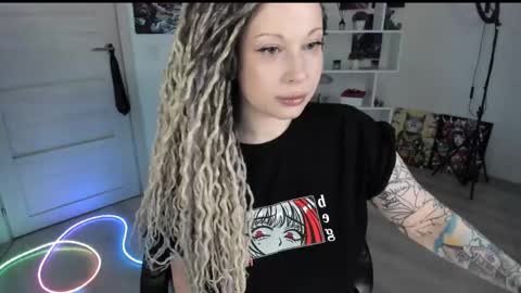 Anna online show from April 25, 2026, 2:03 pm