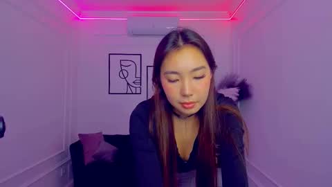 Anna online show from November 7, 2025, 7:25 pm