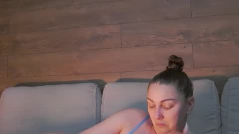 Snapshot of annasplash chatting on April 22, 2026, 3:42 am annasplash online show from April 22, 2026, 3:42 am