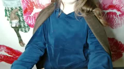 Bella online show from November 8, 2025, 7:08 am