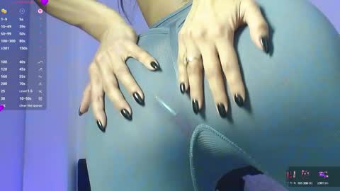 Anne  online show from February 12, 2026, 7:14 am