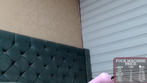       online show from October 28, 2025, 2:04 am