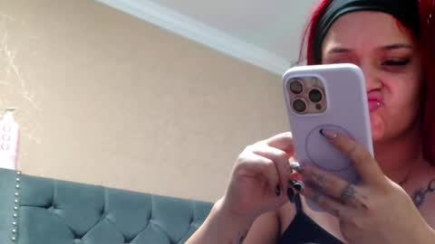 Snapshot of anne_julienne chatting on February 14, 2026, 2:41 am online show from February 14, 2026, 2:41 am