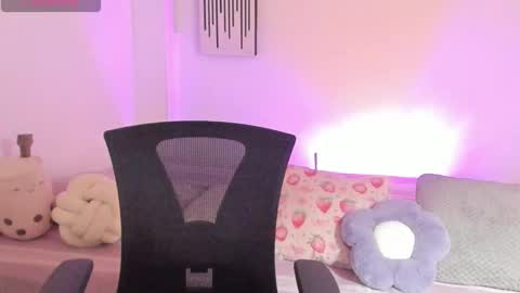 Anne online show from November 11, 2025, 10:32 pm