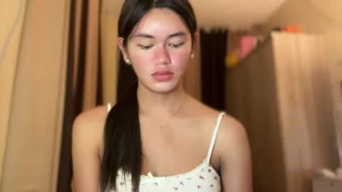 Snapshot of annedee_ chatting on December 20, 2024, 8:49 am Kim online show from December 20, 2024, 8:49 am