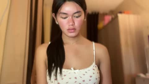 Snapshot of annedee_ chatting on December 20, 2024, 11:54 am Kim online show from December 20, 2024, 11:54 am