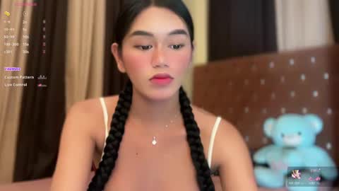 Snapshot of annedee_ chatting on February 24, 2025, 5:53 pm Kim online show from February 24, 2025, 5:53 pm