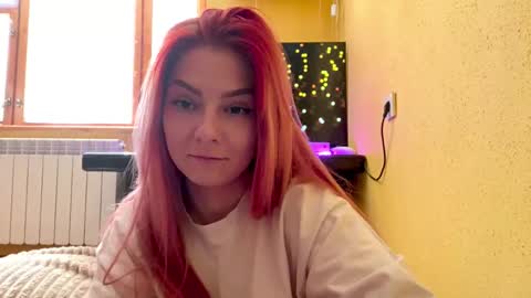 Snapshot of annellemaccarone chatting on March 25, 2026, 11:05 am Kira online show from March 25, 2026, 11:05 am