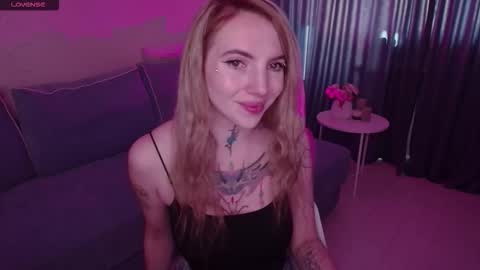 Snapshot of annetenet chatting on October 11, 2025, 7:29 am Annet online show from October 11, 2025, 7:29 am