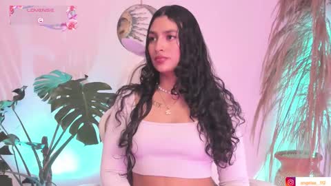 Angel online show from October 23, 2025, 4:06 pm