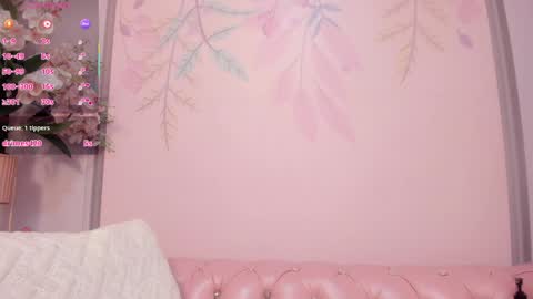 Snapshot of anni_petite_ chatting on May 27, 2026, 1:57 am online show from May 27, 2026, 1:57 am